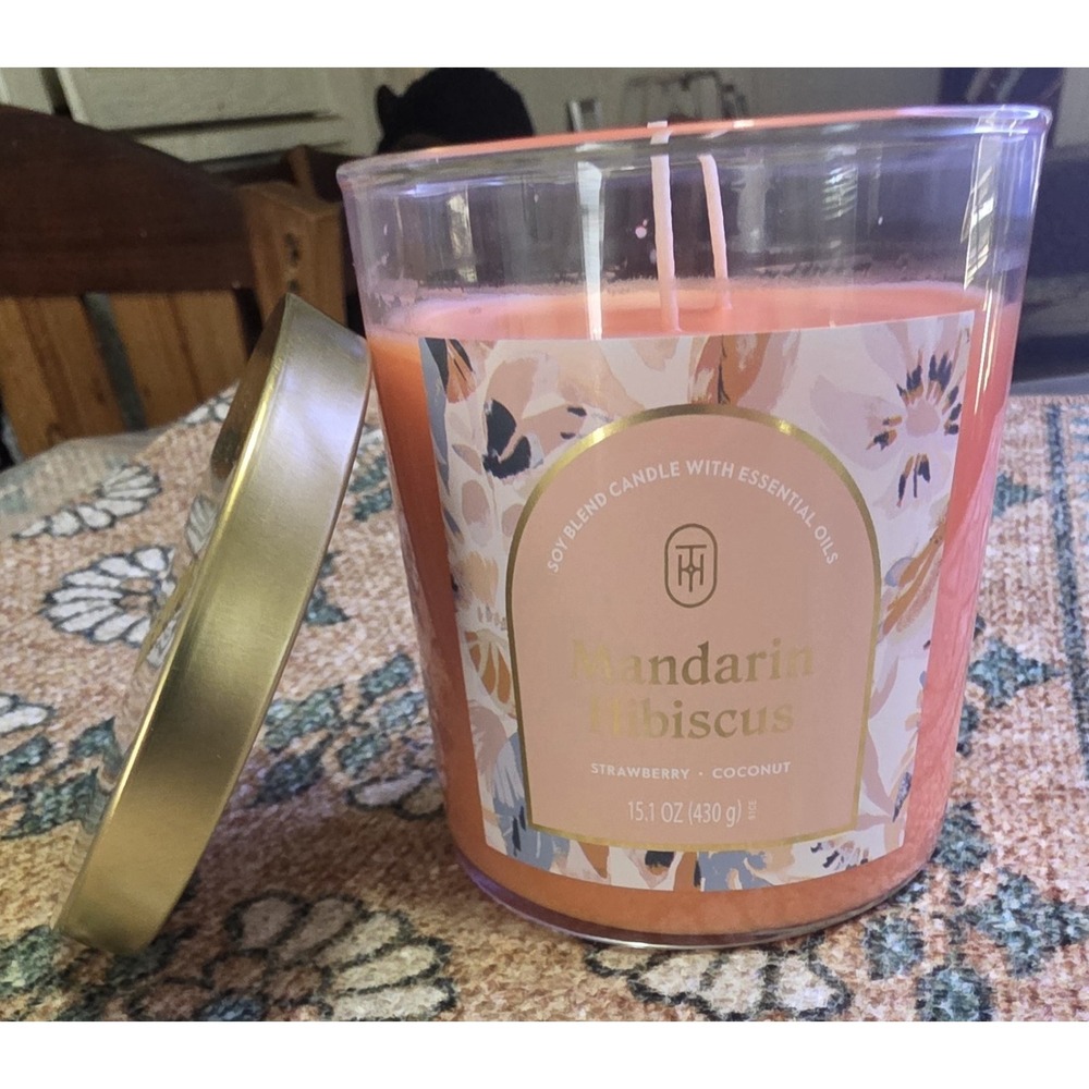 Mandarin Hibiscus 15.1 oz 2-Wick Soy Blend Candle Strawberry Coconut w/ Lid